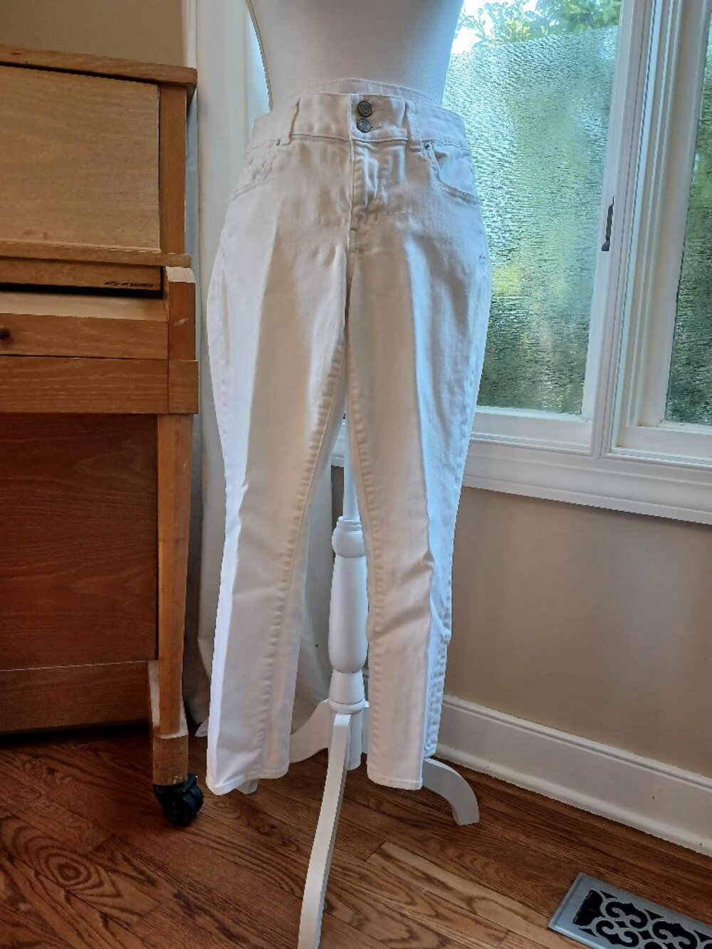 American Eagle Artist Crop Jeans